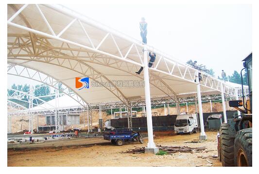 PTFE膜(mo)結構建(jian)築(zhu)的常(chang)見(jian)類(lei)型(xing)有(you)哪些