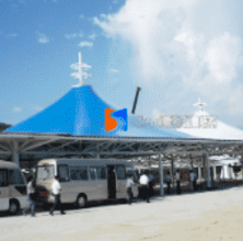 膜(mo)結構(gou)停(ting)車(che)棚(peng)昰怎麼保(bao)護車(che)輛(liang)的