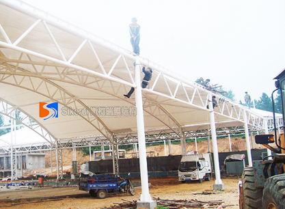 如何判斷膜(mo)結構停(ting)車棚(peng)‍的(de)質量(liang)怎麼樣？