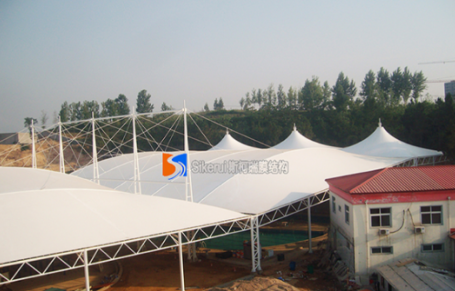 怎樣(yang)選(xuan)擇膜(mo)結構公(gong)司