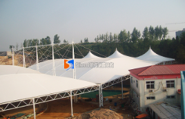 張(zhang)拉膜讓我們(men)的(de)生活更加舒適(shi)