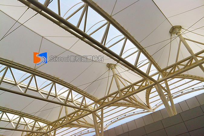 香(xiang)港(gang)大(da)學(xue)頂(ding)棚(peng)膜(mo)結構(gou)工(gong)程(cheng)(1)